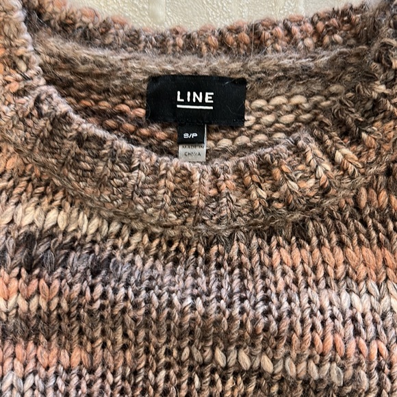 Ladies Line sweater - Picture 10 of 11